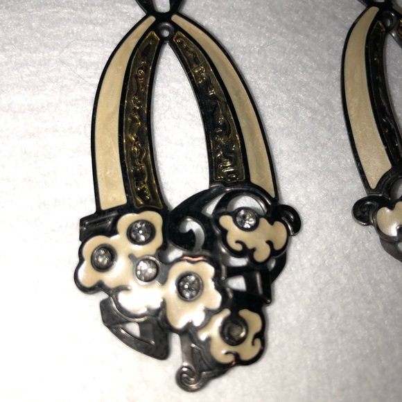 Edgar Berebi Earrings - Picture 2 of 4